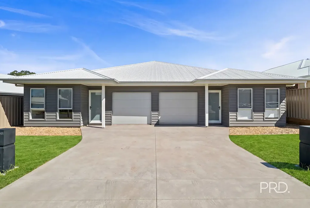 Boorooma 4कमरा Brand New and Ready to Choose: Two Four-Bedroom Residences in Boorooma