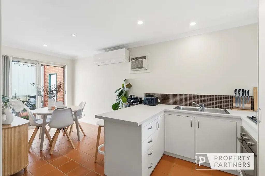 3/84 Drabble Road, Scarborough, WA 6019