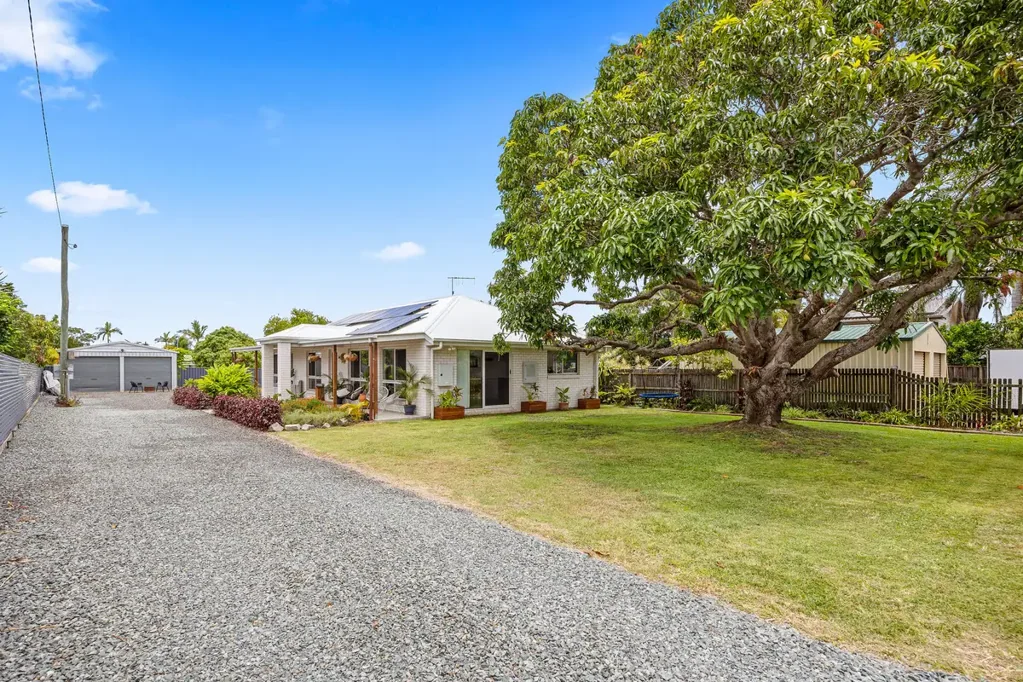 16 Gympie Street, Torbanlea, QLD 4662