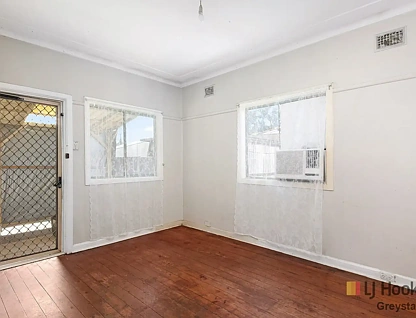 24 Joyce Street, Fairfield, NSW 2165, 3房, 1浴, 独立屋