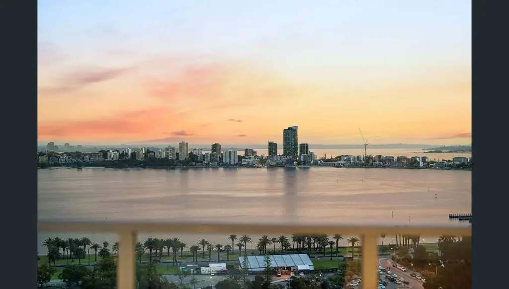 Luxury 2 bed 2 bathroom 1 car bay apartment with panoramic views over the River Kings Park to Burswood.  Fully Furnished (or unfurnished)