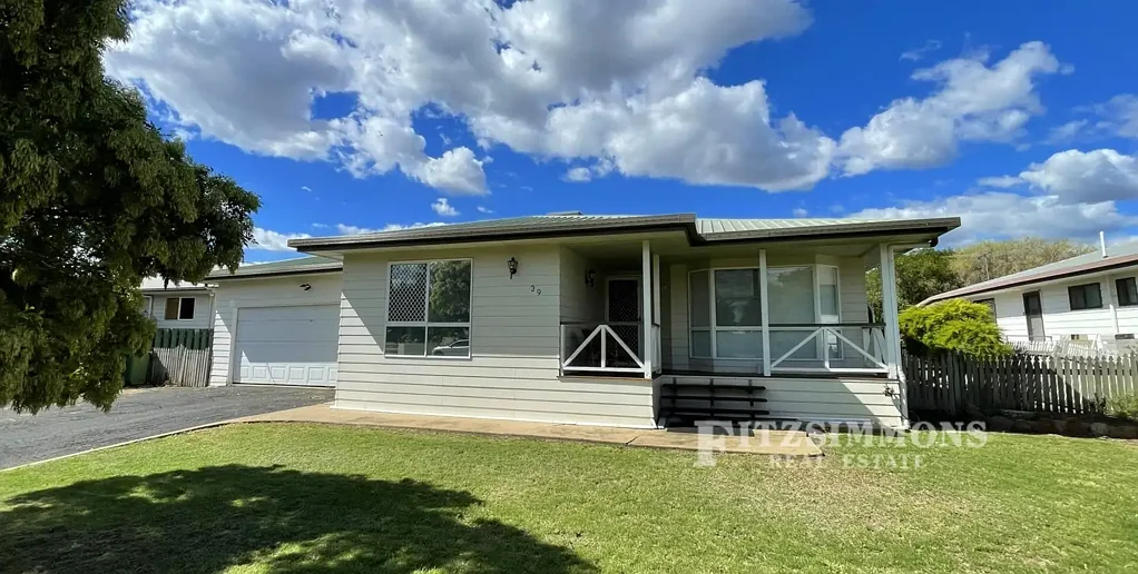 Dalby 3房  NORTH DALBY GEM - A MINUTE'S WALK TO THE CATHOLIC SCHOOL