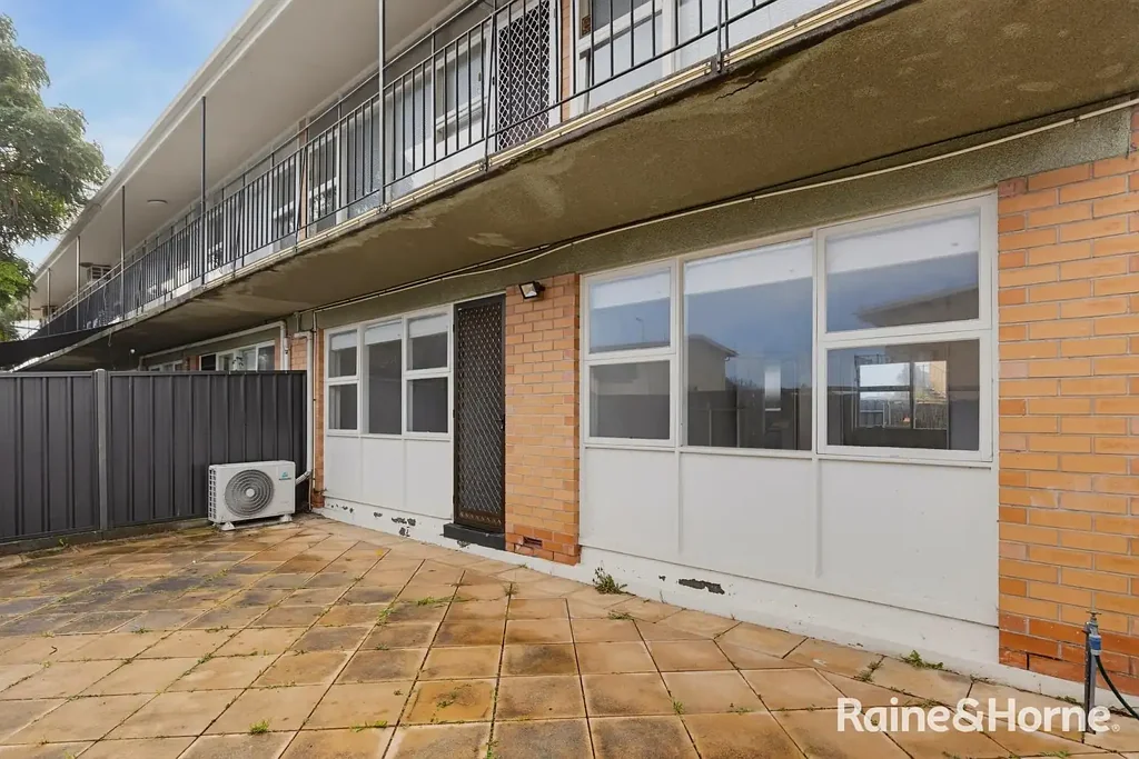 Spacious Ground Floor Unit with Huge Private Courtyard