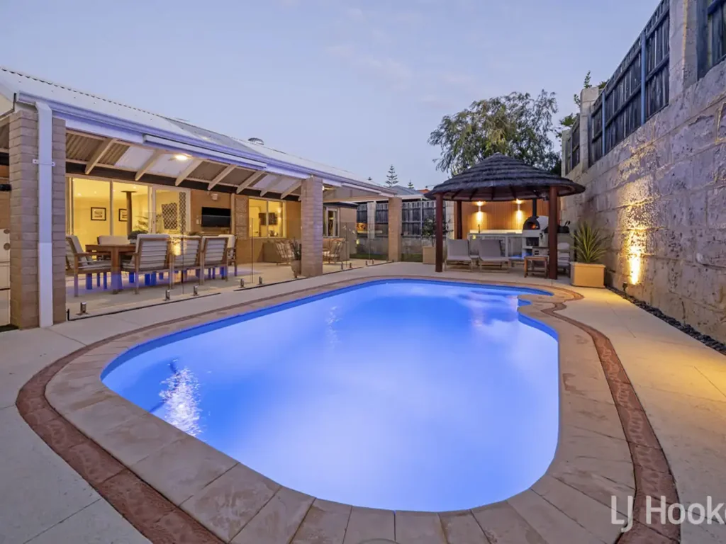 Mindarie 4 Bedroom THE ULTIMATE IN COASTAL LIVING - OPEN SAT & SUN 1.15PM - 1.45PM