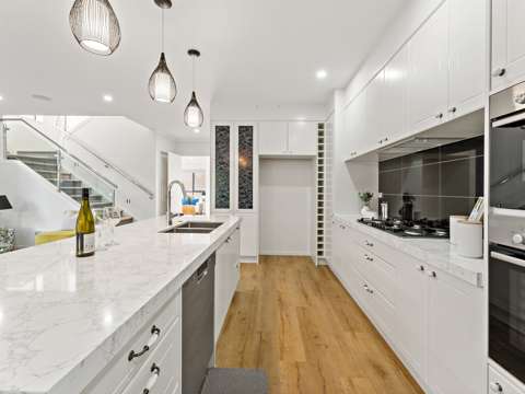 Flat Bush 7房  Own your dream home - Vendors have relocated
