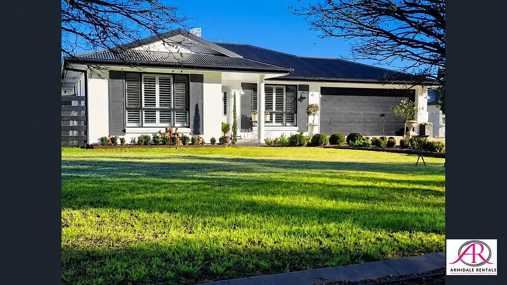 Armidale 5 Slaapkamer POSITION OF A LIFETIME. 5 ACRE OASIS
