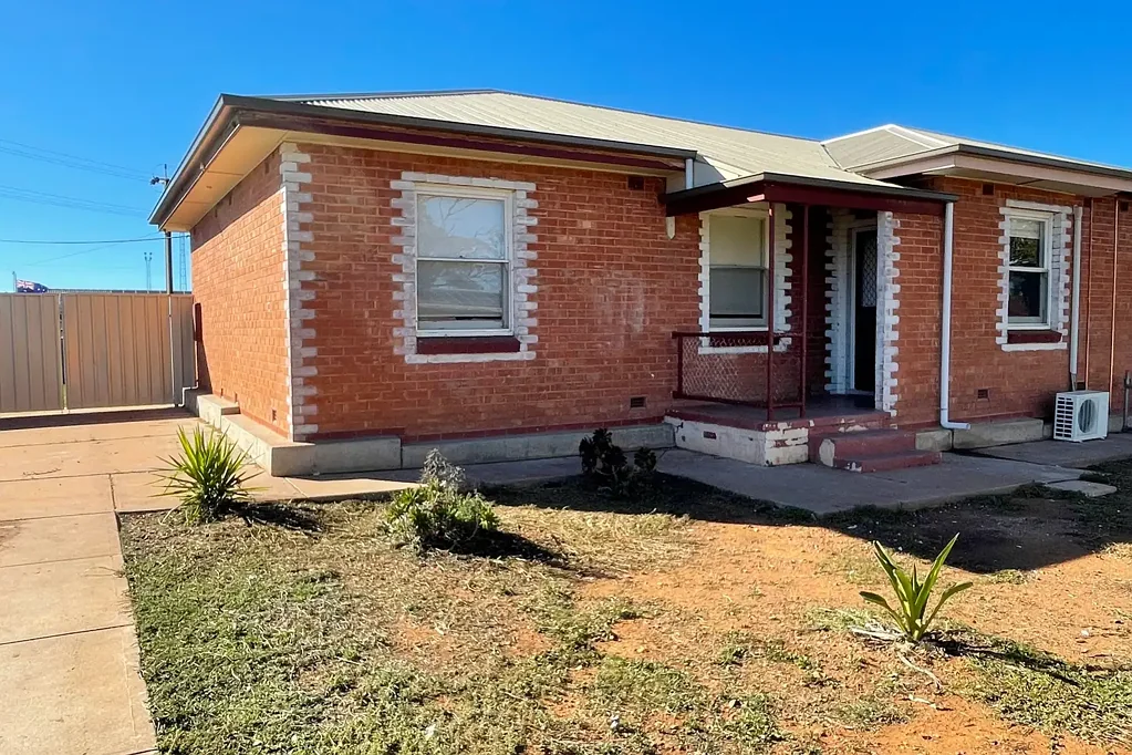 Stylish 3-bedroom maisonette