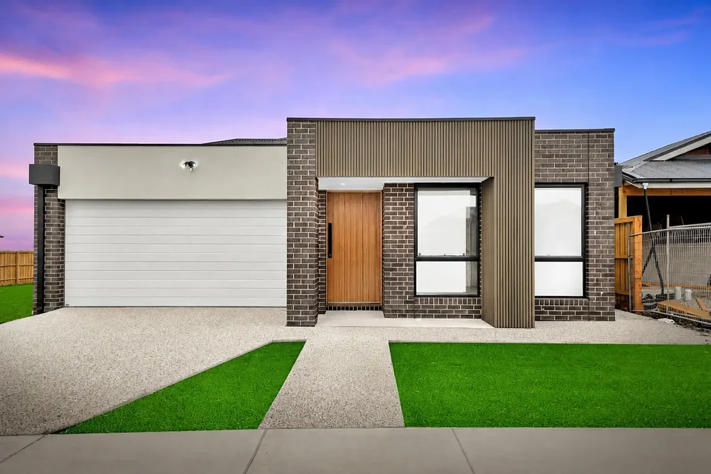 Luxury Family Home A Must See