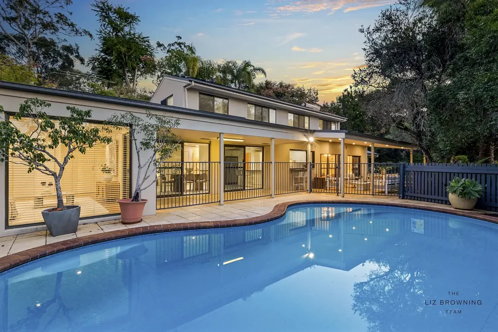 Chapel Hill 5Zimmer The Perfect Family Home in a Peaceful Leafy Setting
