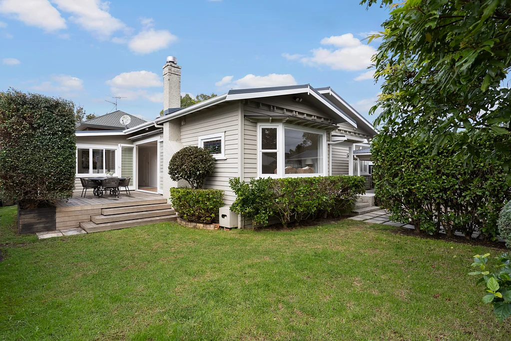 Greenlane 3 Bedroom Character, charm and location