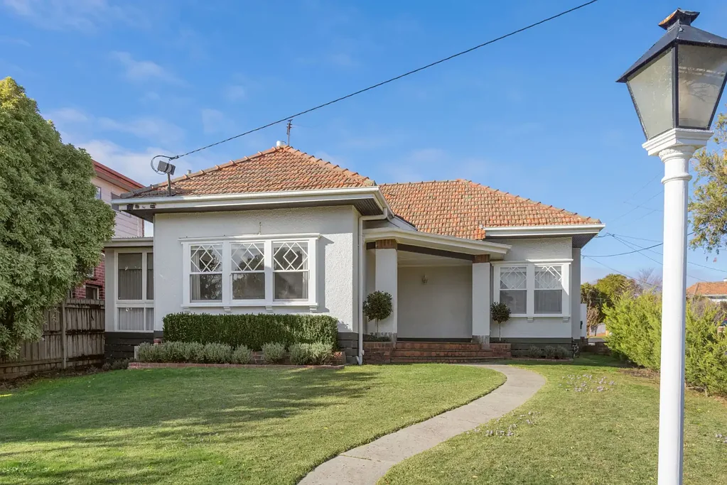 Renovated Home in a Prime Ormond Location - Zoned for McKinnon Secondary