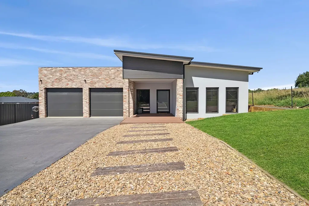 Crookwell 4ਬੈੱਡਰੂਮ Master Built & Move-In Ready