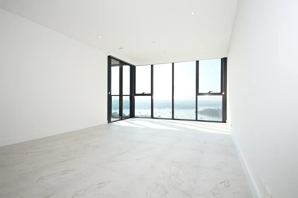 Rhodes Central - Two Bedrooms Apartment + Waterview