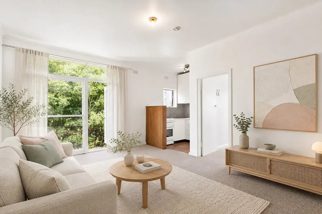 Great Apartment with Harbour Views & Balcony