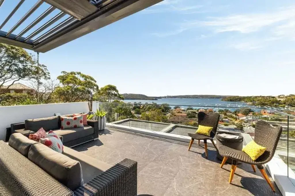 Unsurpassed Balmoral Slopes Luxury With Spectacular Views
This is executive living at its very BEST!
