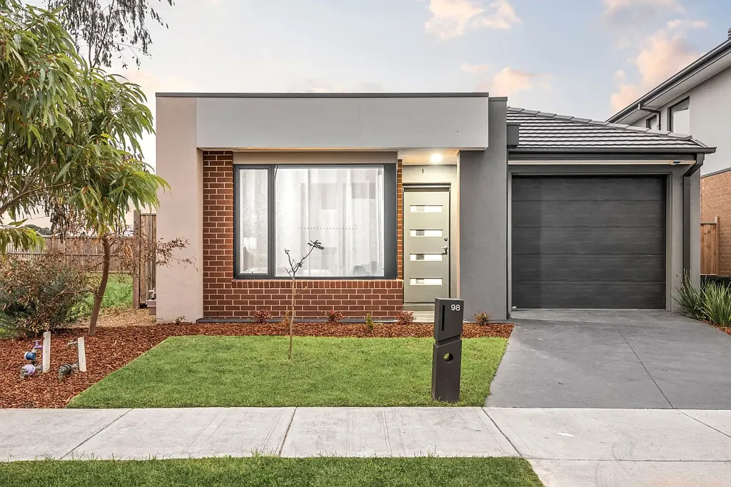 Armstrong Creek 4બેડરૂમ Modern Comfort in a Low-Maintenance Setting