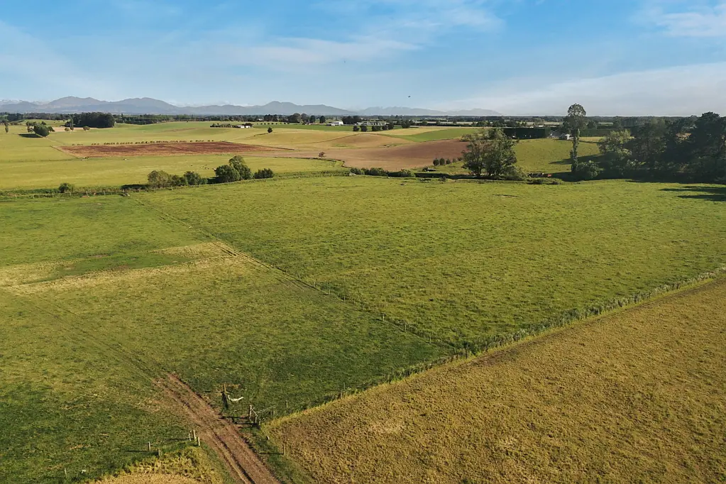 Timaru Surrounds Prime bare land - Outstanding location