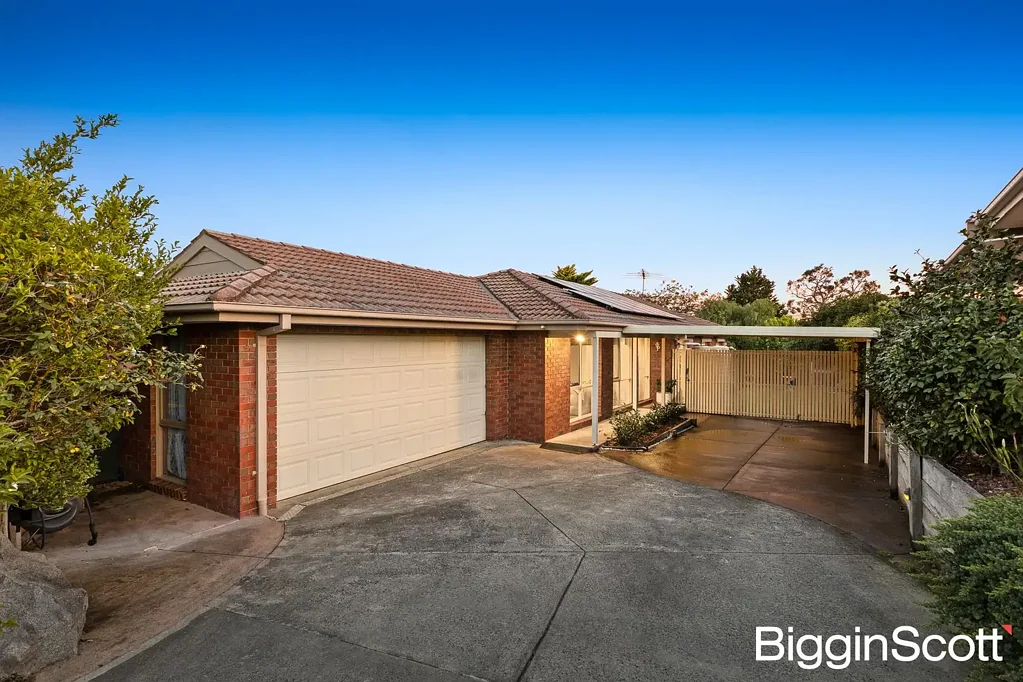 Berwick 3 Slaapkamer Timeless Style, Elegantly Presented, Family-Friendly Location