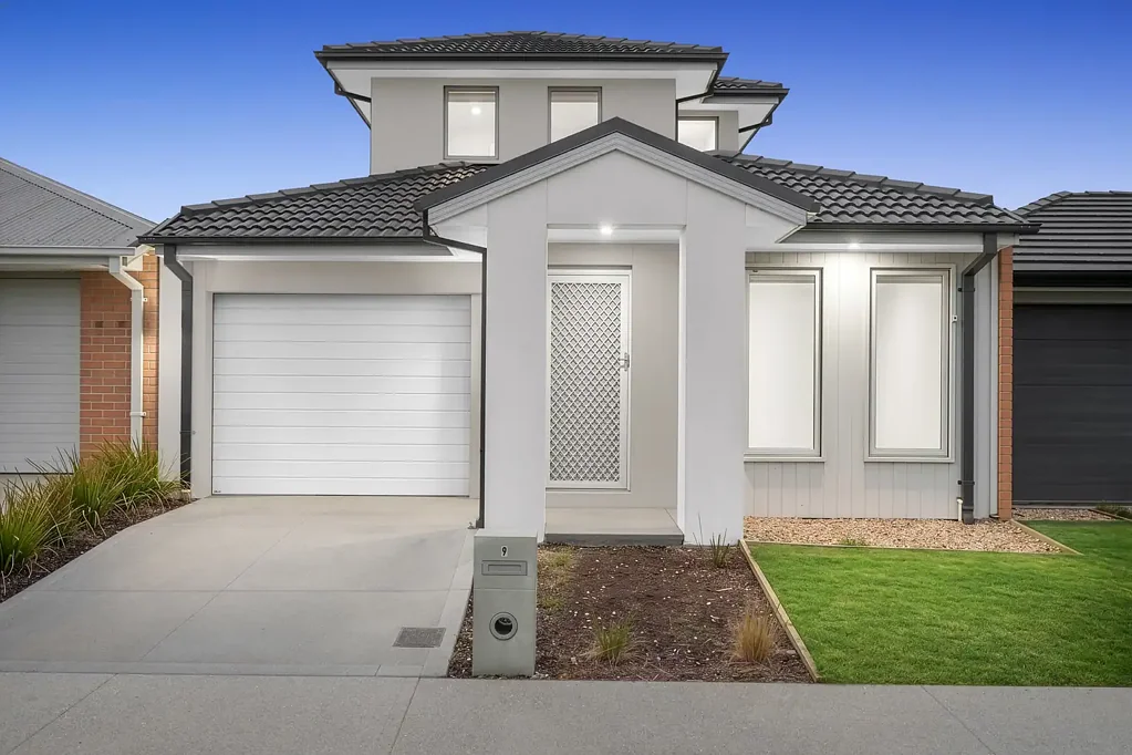 Wyndham Vale 4房 现代家庭生活，易于打理的魅力！ Modern Family Living with Easy-Care Appeal!