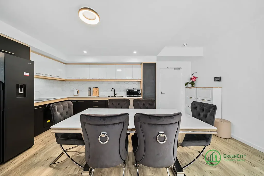 302/14 Cecil Avenue, Cannington, WA 6107