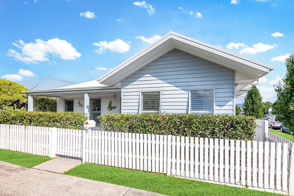 Tullimbar 4ห้องนอน Stylish Single Level Home !