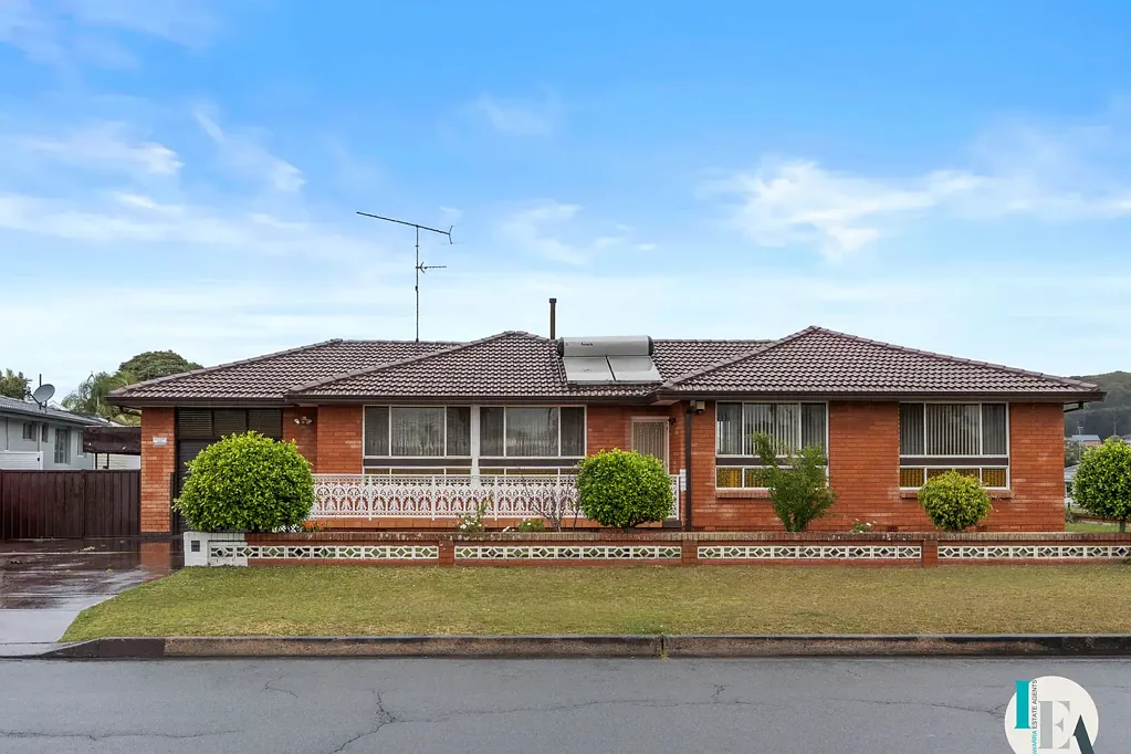 Barrack Heights 3ਬੈੱਡਰੂਮ East-side Charm with Endless Potential