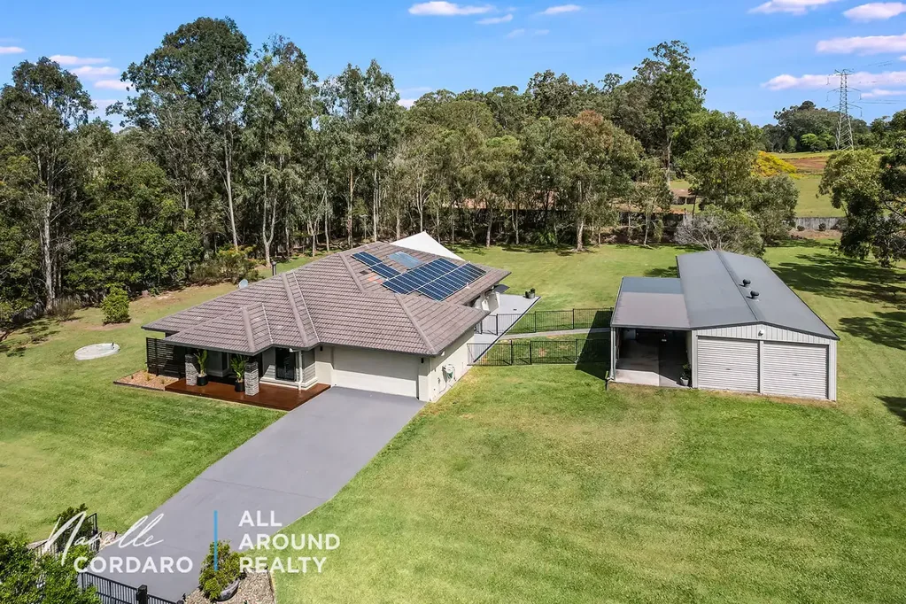 Upper Caboolture 4Kwarto PEACEFUL ACREAGE LIVING + SHEDS + SERENTY – JUST 5 MINUTES TO EVERYTHING