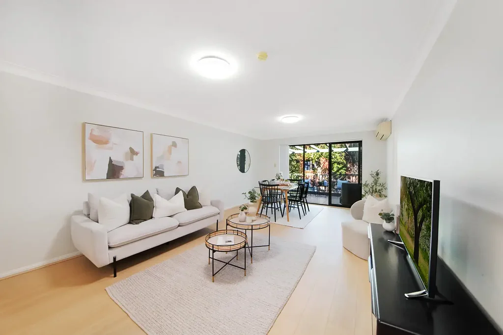 Hornsby 3Moenga Modern Updates | Generous Floorpan | Top Floor