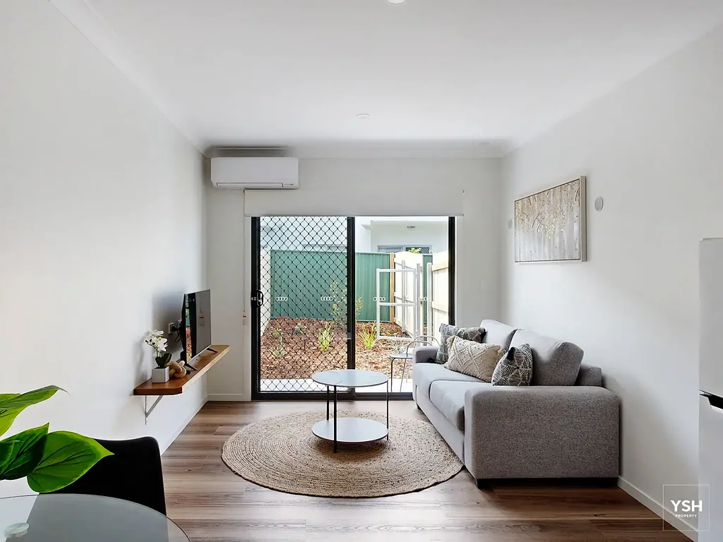 Fully furnished one-bedroom apartments including bills (Power/NBN/Water $400.00 Per Week!)