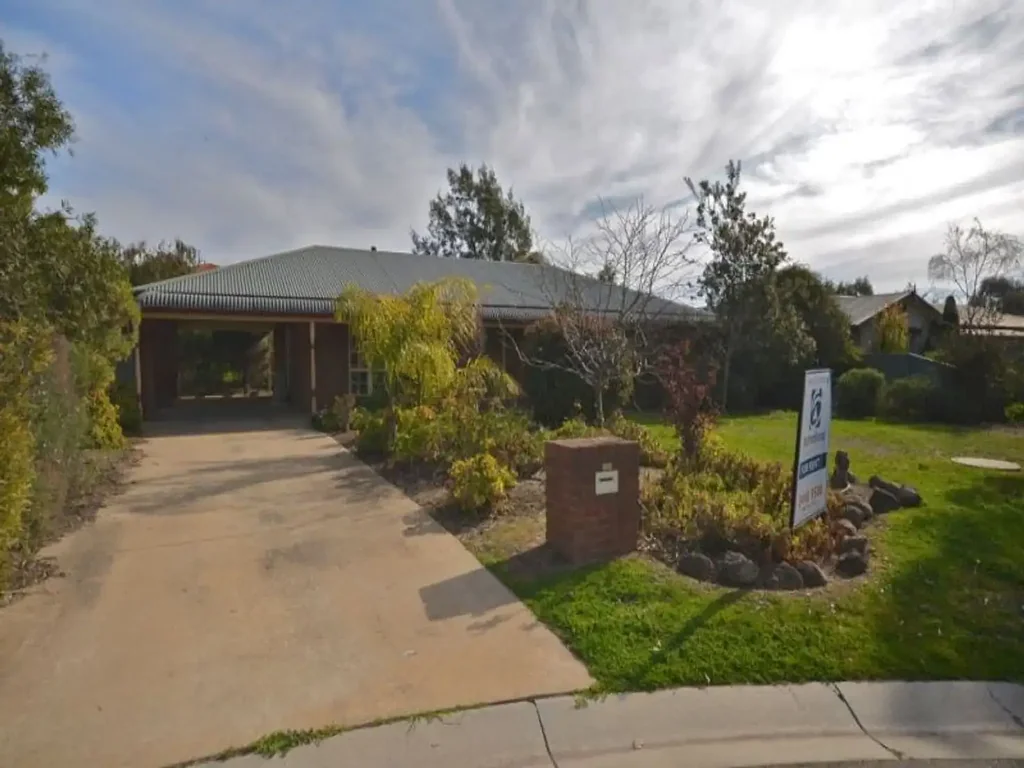7 Oasis Gardens, Spring Gully, VIC 3550