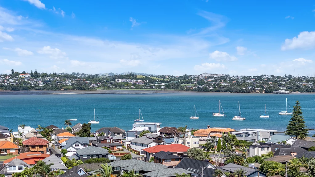 2/17 Lynton Road, Bucklands Beach, Manukau City, Auckland