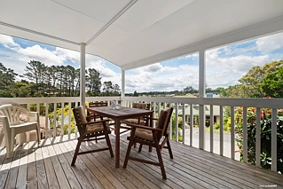 21 Highbury Bypass, Birkenhead, North Shore City