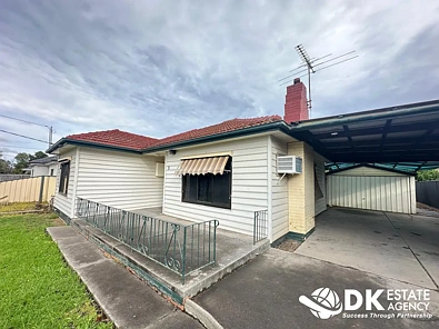 9 Berry Street, Sunshine North, VIC 3020, 3房, 1浴, House