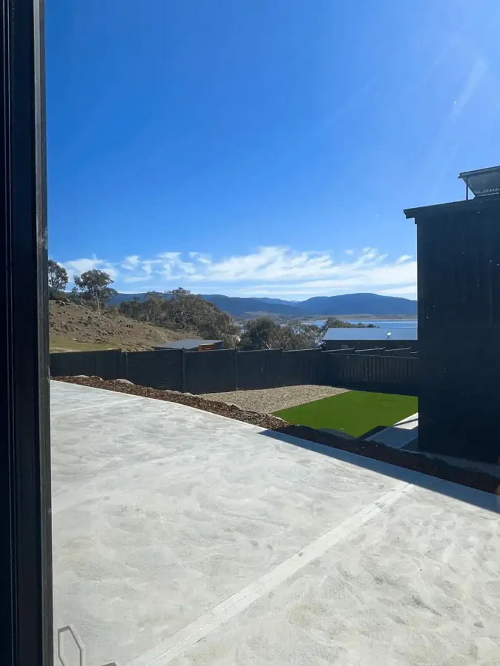 8A Willow Bay Place, A Contemporary 4-bedroom home in East Jindabyne
