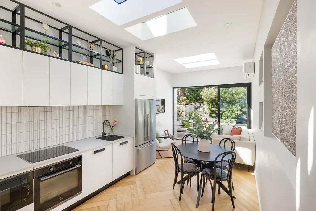 Rozelle 3 Bedroom High-spec rebuild of classic peninsula terrace