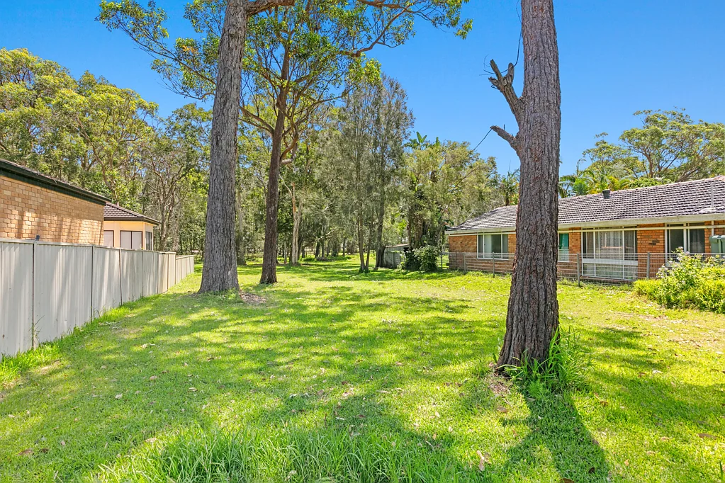 8 Ginganup Road, Summerland Point, NSW 2259