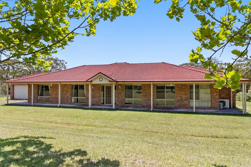 Bilpin 6 Bedroom TRANQUIL BILPIN LIFESTYLE RETREAT OFFERING SPACE, PRIVACY AND FRESH MOUNTAIN AIR WITH EXCEPTIONAL POTENTIAL IN A TIGHTLY HELD MOUNTAIN SETTING...!