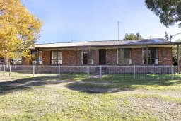 102 Hermitage Avenue, Mount Clear