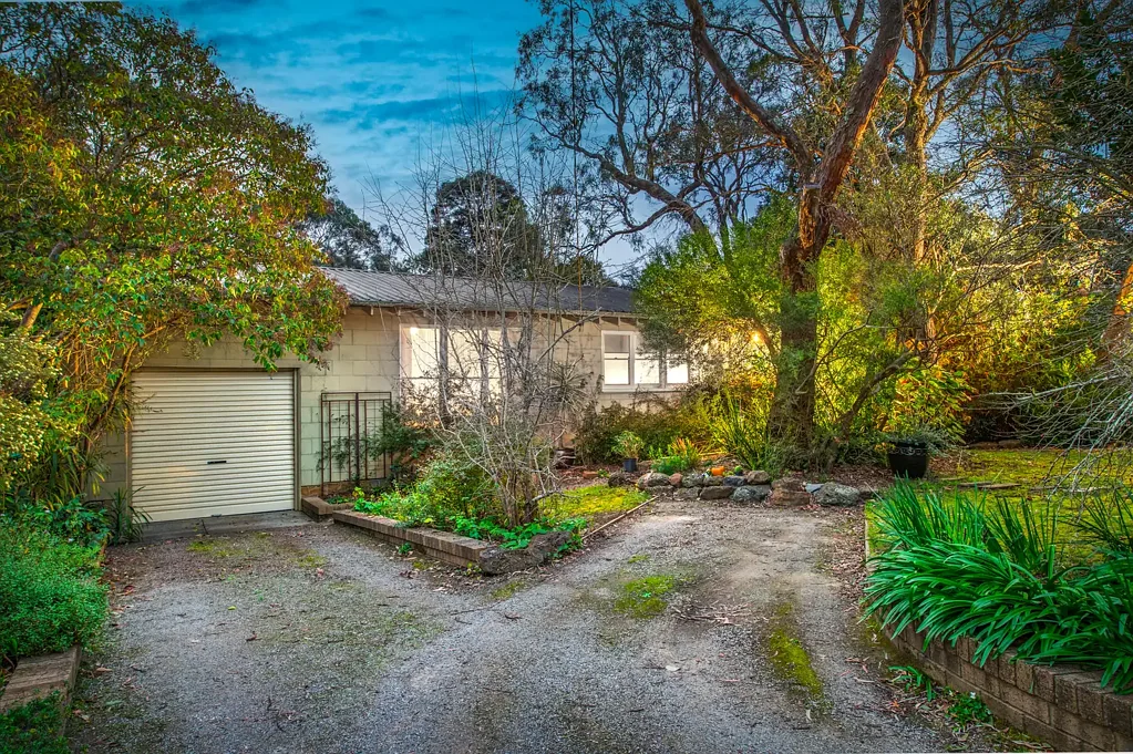 14 Myrtle Grove, Blackburn, VIC 3130