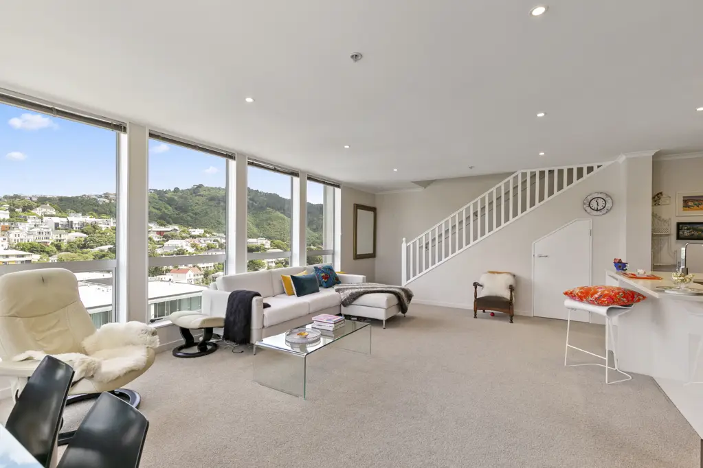 Wellington Central 3침실 Spread Out In This Spacious Corner Penthouse