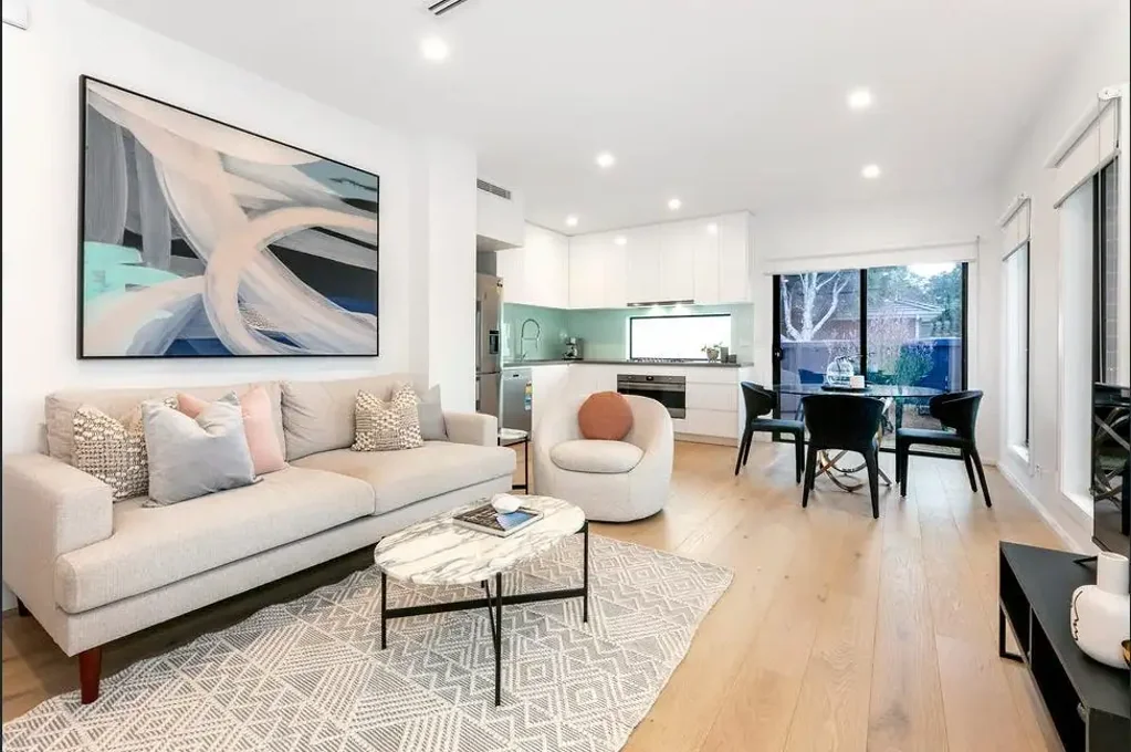 Sunlit, Modern Family Home!