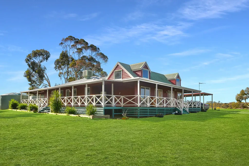 Stawell 3 Bedroom Give Me A Home Among the (Lots Of) Olive Trees