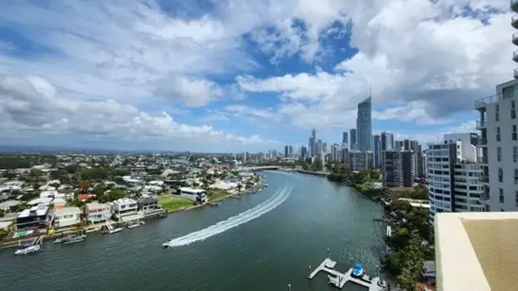 Surfers Paradise 3ห้องนอน Must Sold Entry Level of GC Penthouse Private Inspection