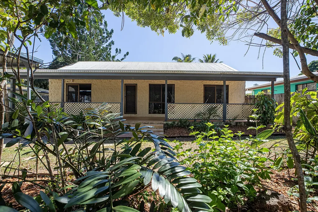8 Kemp Street, Bucasia, QLD 4750