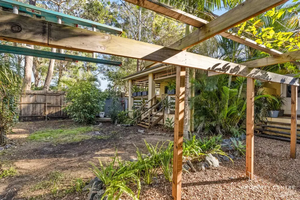 Russell Island 3 Bedroom Big Bold Brick