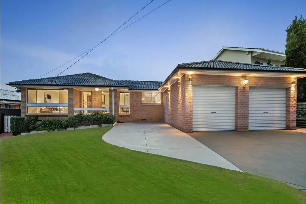 Family Home with Swimming Pool.