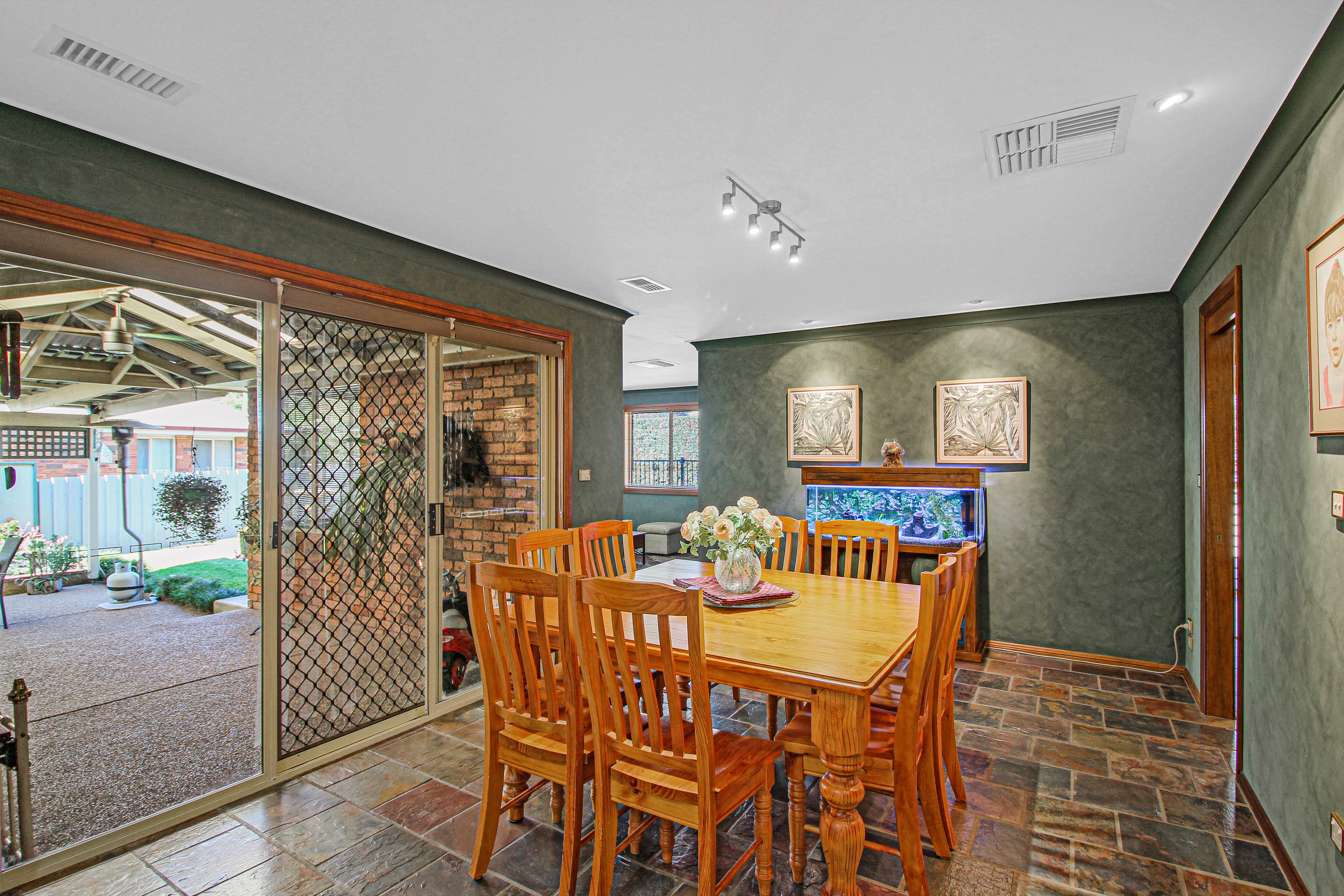 29 LAMILLA ST, GLENFIELD PARK NSW 2650, 0 chambres, 0 salles de bain, House