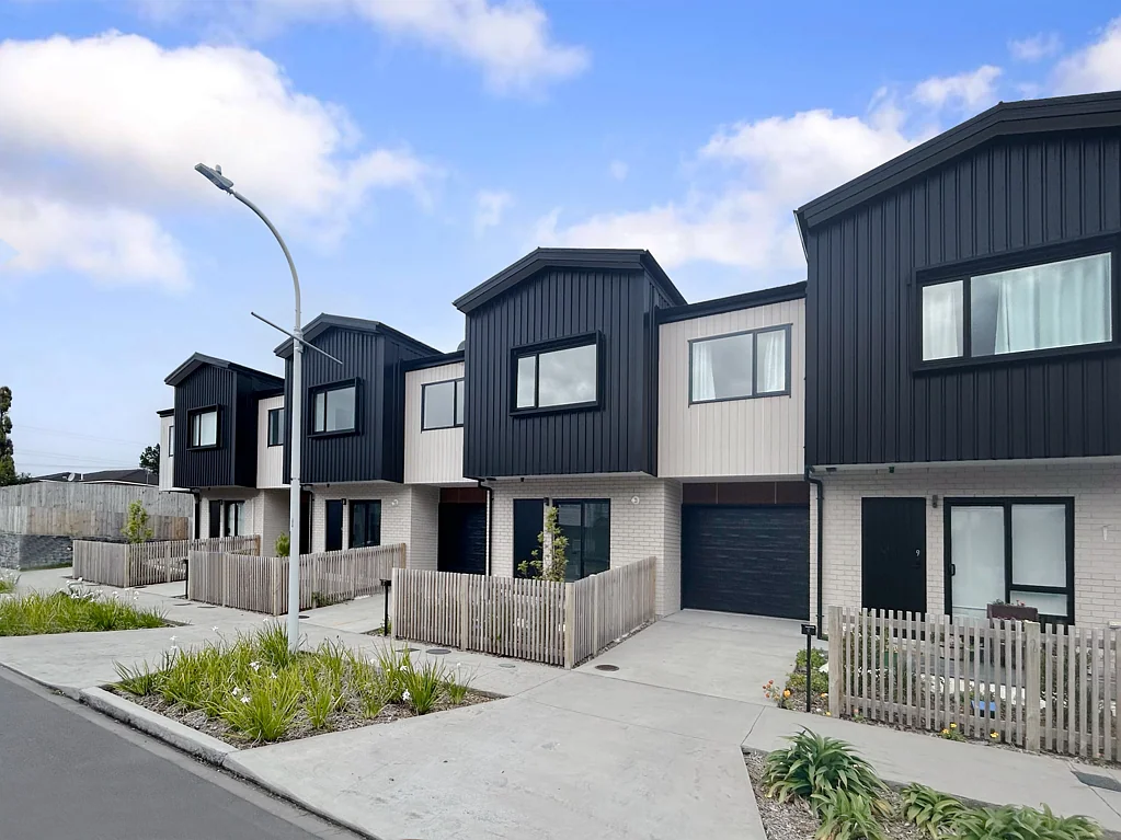 Mount Wellington 4房  Brand-New Architect-Designed Townhouse TWO Parkings
