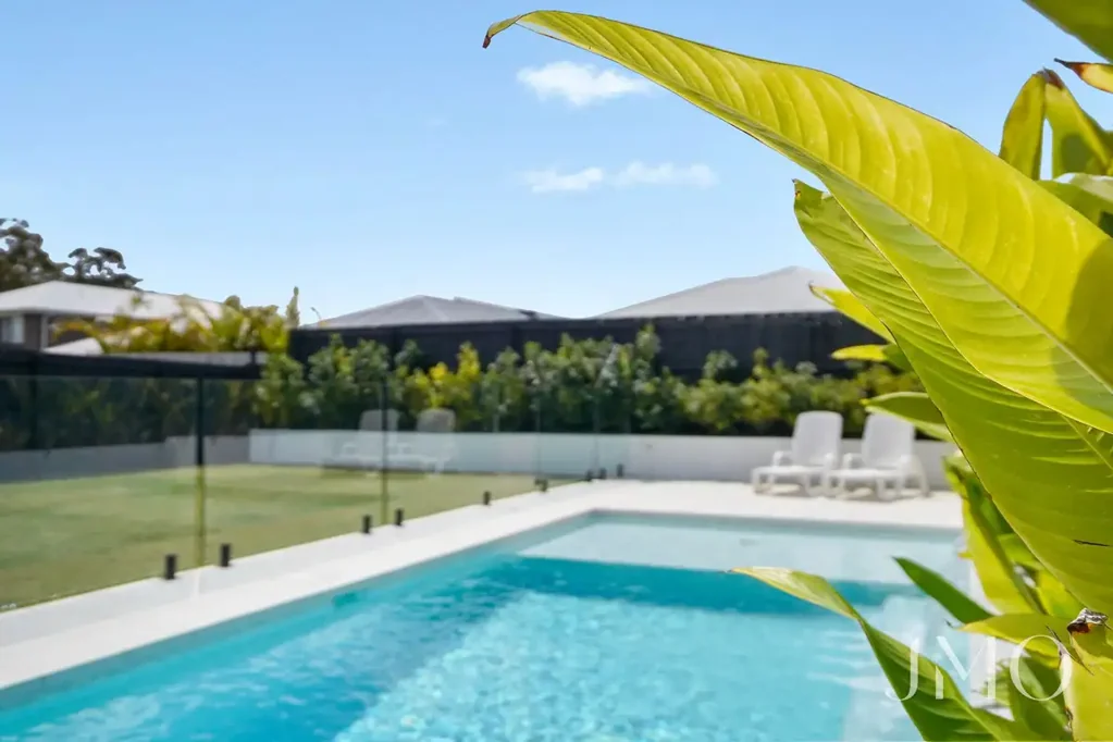 Ormeau 4બેડરૂમ Quality, Style & Effortless Family Living