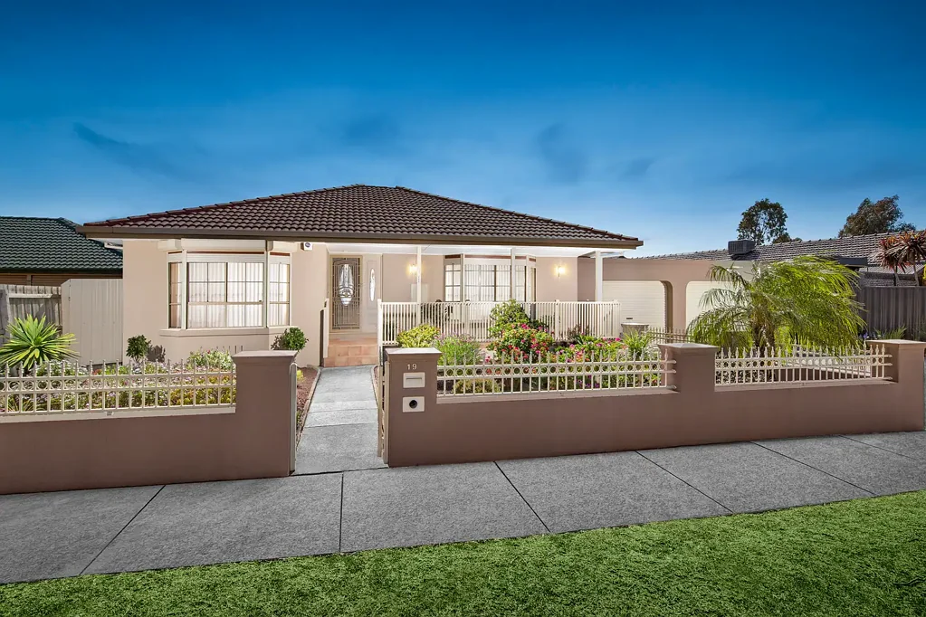 19 Arthur Phillip Way, Mill Park, VIC 3082